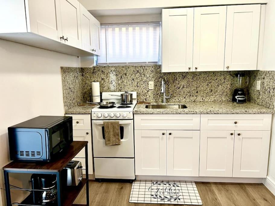 Intimate Casita Mia Minutes Away From Airport, Calle 8, Brickell, Coral Gables, The Beach And More! Miami Exterior foto