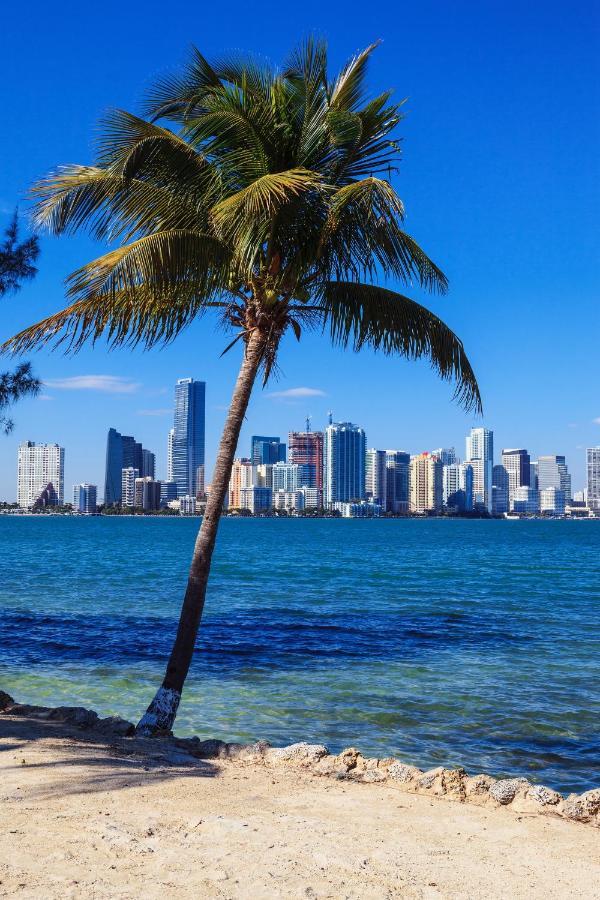 Intimate Casita Mia Minutes Away From Airport, Calle 8, Brickell, Coral Gables, The Beach And More! Miami Exterior foto